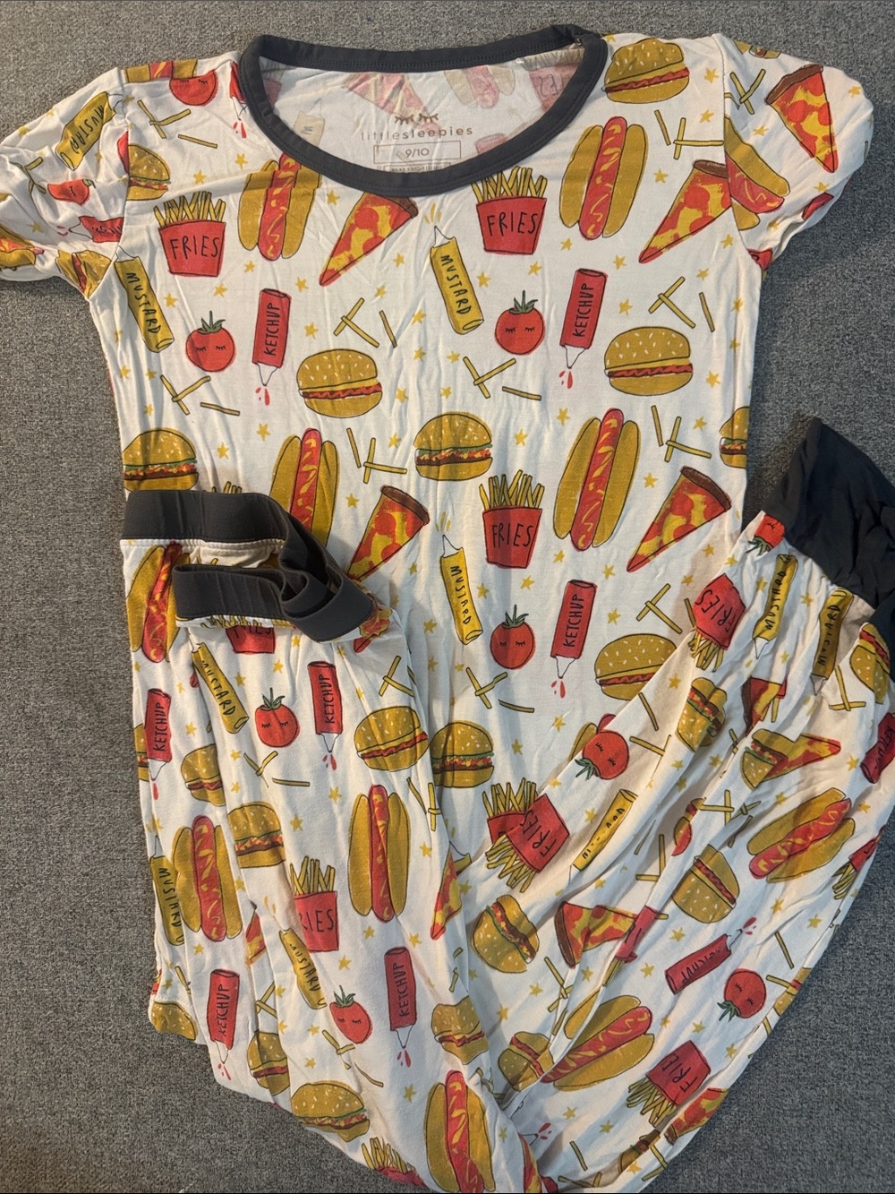 3/$15- Little Sleepies pajamas size 9/10